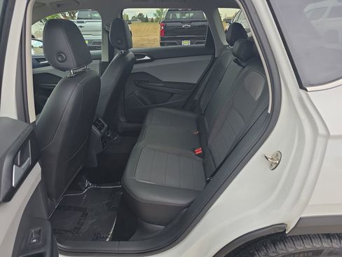 Used 2023 Volkswagen Taos SE AWD/4WD image 26