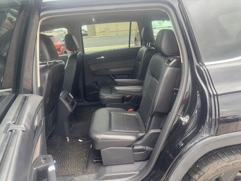 Used 2023 Volkswagen Atlas SE AWD/4WD image 6