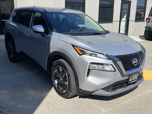 Used 2023 Nissan Rogue SV AWD/4WD image 7