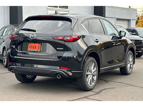 New 2025 MAZDA CX-5 AWD 2.5 S w/ Premium Plus Pkg image 4