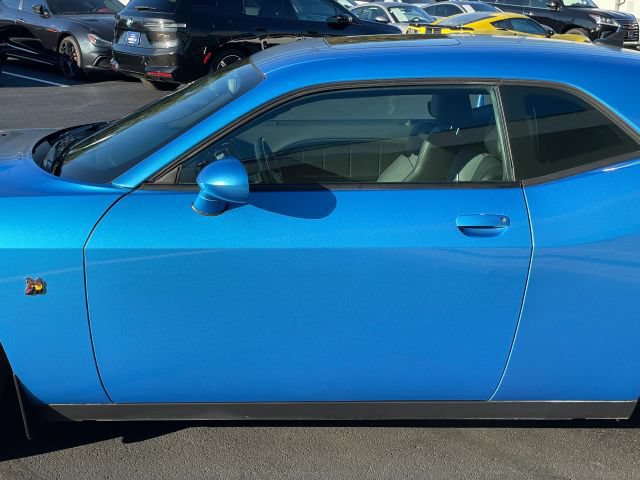 Used 2016 Dodge Challenger R/T Scat Pack RWD image 17
