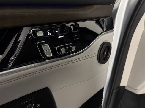 Certified 2025 Jeep Grand Wagoneer 4WD image 25