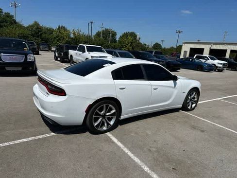 Used 2016 Dodge Charger R/T RWD image 15