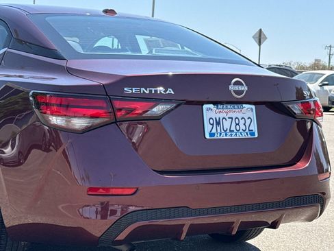 Used 2024 Nissan Sentra SV FWD image 12