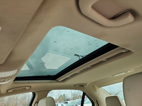 Used 2016 Mercedes-Benz E 350 4MATIC Sedan image 27