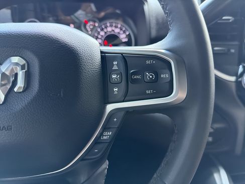 Used 2025 RAM 2500 Big Horn AWD/4WD image 28