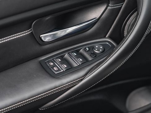 Used 2018 BMW M3 CS w/ Executive Package image 38