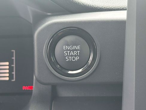 Used 2026 Toyota Tacoma SR5 AWD/4WD image 28