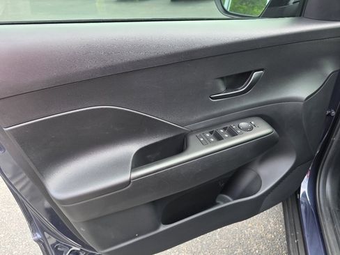 Used 2024 Hyundai Kona SEL image 11