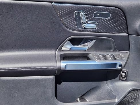Certified 2026 Mercedes-Benz GLB 250 4MATIC image 10