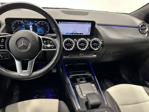 Used 2022 Mercedes-Benz GLA 250 4MATIC image 25