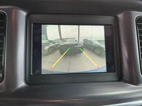 Used 2020 Dodge Charger SXT w/ Blacktop Package image 9