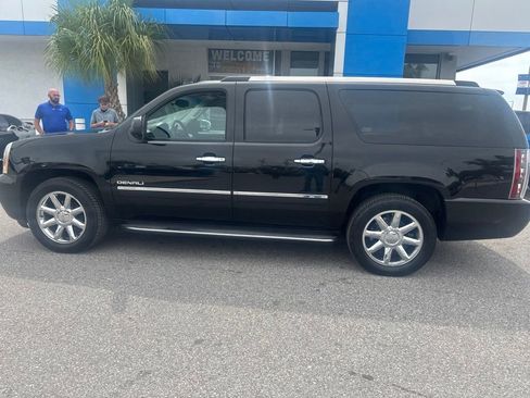 Used 2013 GMC Yukon XL Denali RWD image 7