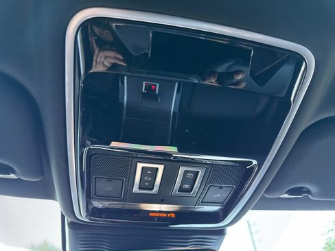 New 2026 Land Rover Range Rover Velar Dynamic SE image 28