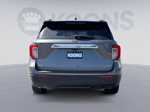 Used 2023 Ford Explorer XLT AWD/4WD image 5