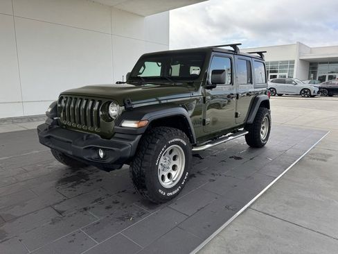 Used 2022 Jeep Wrangler Unlimited Sport image 1