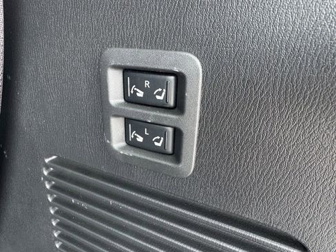 Used 2024 Nissan Armada Platinum w/ Captain's Chairs Package image 14