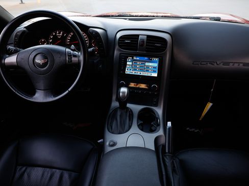 Used 2007 Chevrolet Corvette Convertible w/ Preferred Equipment Group image 18