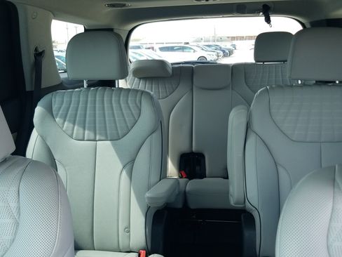 Used 2025 Hyundai Palisade Limited image 19