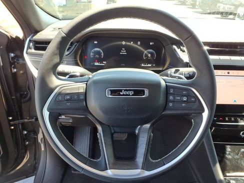 New 2026 Jeep Grand Cherokee L Limited AWD/4WD image 10