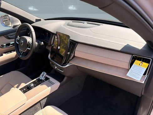 New 2026 Volvo XC90 B6 Plus w/ Protection Package image 27