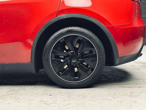 Used 2023 Tesla Model Y Long Range AWD/4WD image 36