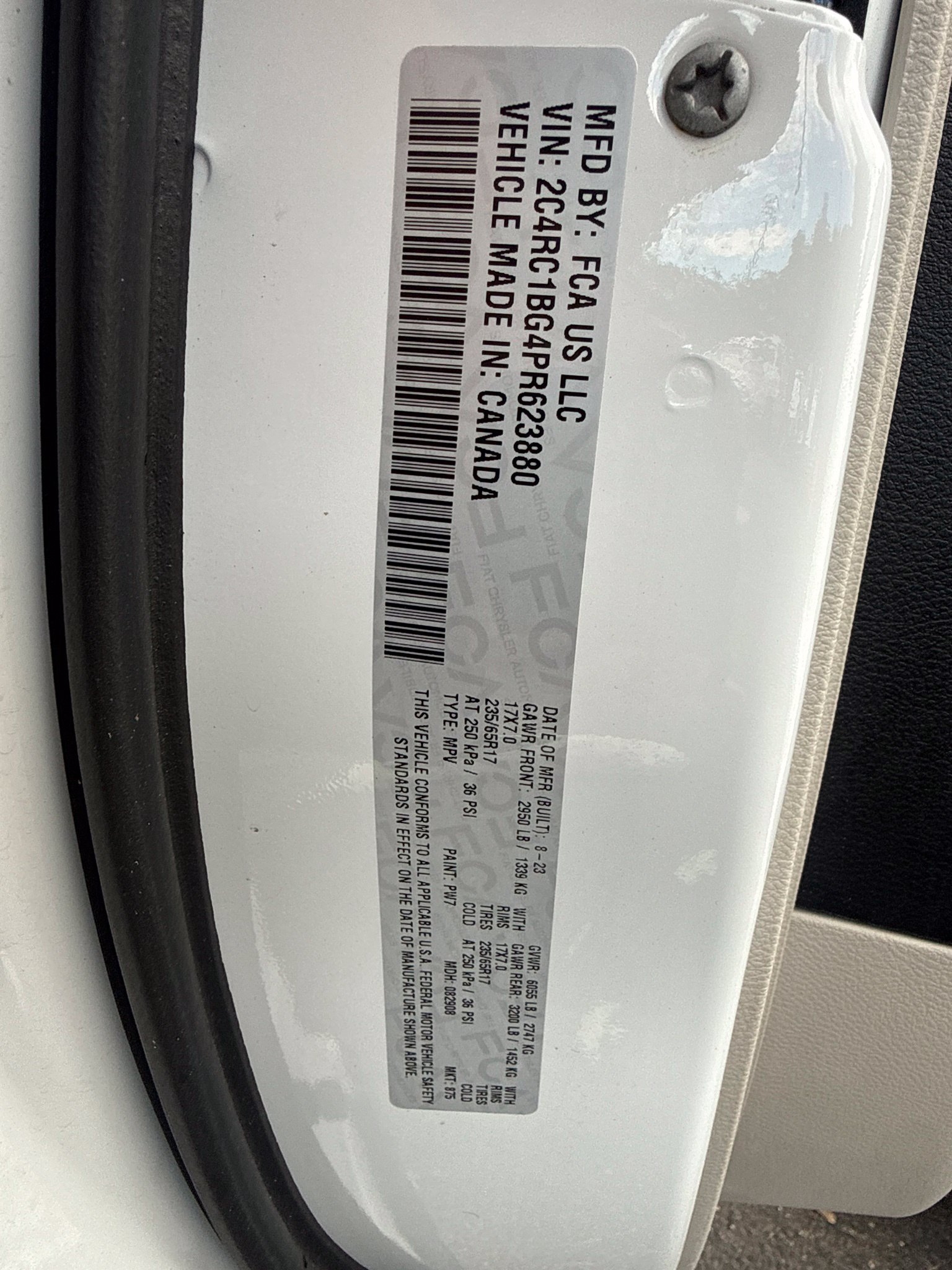 Used 2023 Chrysler Pacifica Touring-L FWD image 27