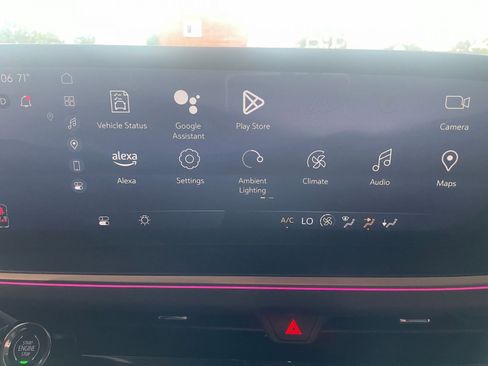 Used 2024 Buick Envision Sport Touring image 21