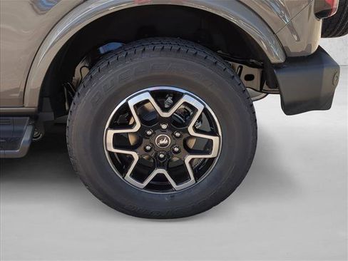 New 2025 Ford Bronco Outer Banks image 10