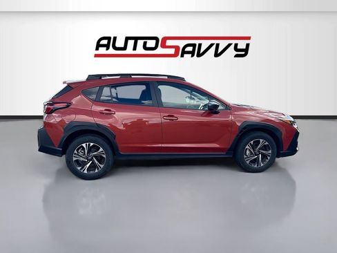 Used 2025 Subaru Crosstrek 2.0i Premium image 8
