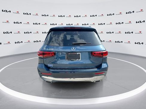 Used 2021 Mercedes-Benz GLB 250 w/ Premium Package image 7