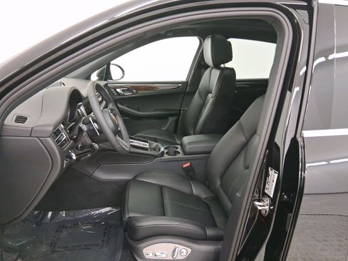 New 2026 Porsche Macan S image 5