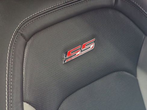 Used 2018 Chevrolet Camaro SS image 19