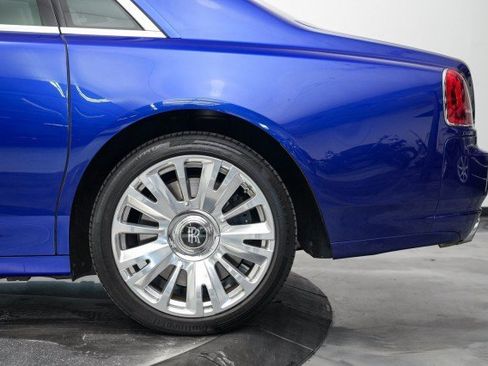 Used 2019 Rolls-Royce Ghost image 23