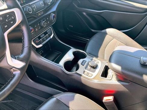 Used 2023 GMC Terrain Denali w/ Denali Premium Package AWD/4WD image 13