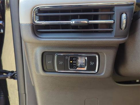 Used 2024 Lincoln Corsair AWD w/ Equipment Group 101A image 12
