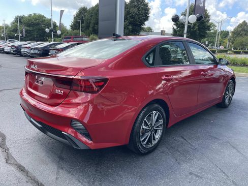 Used 2023 Kia Forte LXS w/ LXS Technology Package FWD image 7