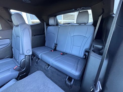 Used 2023 Buick Enclave Essence w/ Experience Buick Package AWD/4WD image 23