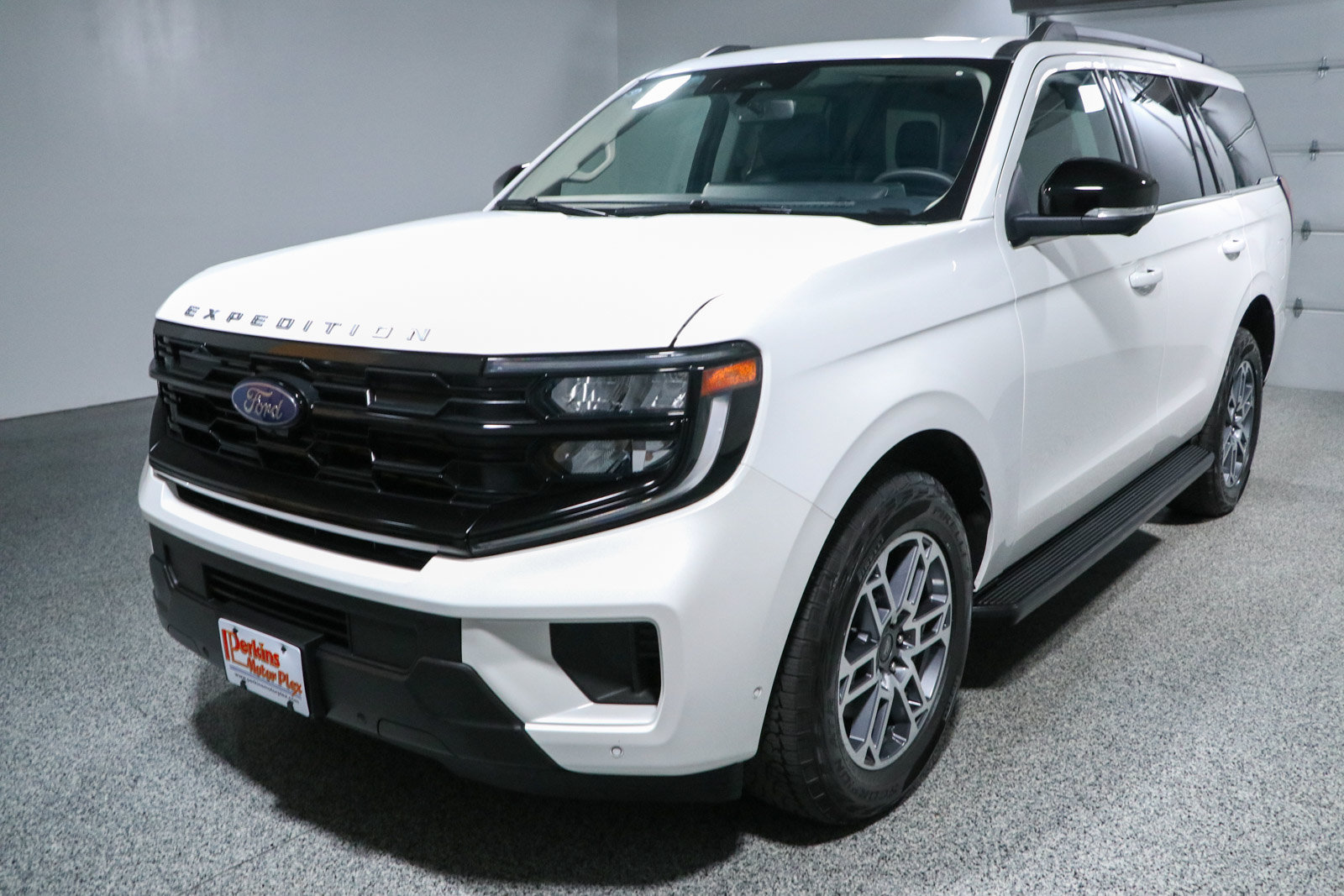 Used 2025 Ford Expedition Active AWD/4WD image 35