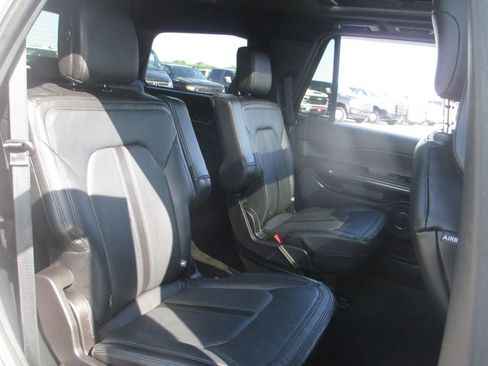 Used 2019 Ford Expedition Limited w/ Equipment Group 302A AWD/4WD image 25