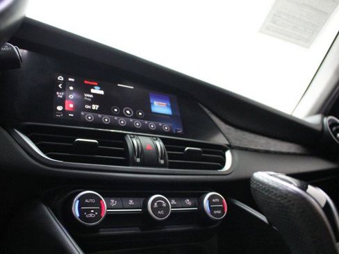 Used 2021 Alfa Romeo Giulia Sprint w/ Nero Edizione image 17