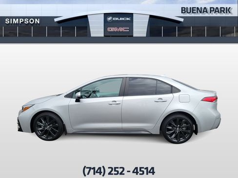 Used 2025 Toyota Corolla SE w/ SE Premium Package FWD image 5