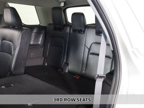Used 2023 Nissan Pathfinder SL AWD/4WD image 8