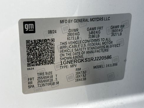 Used 2024 Chevrolet Traverse LT w/ LPO, Floor Liner Package FWD image 11