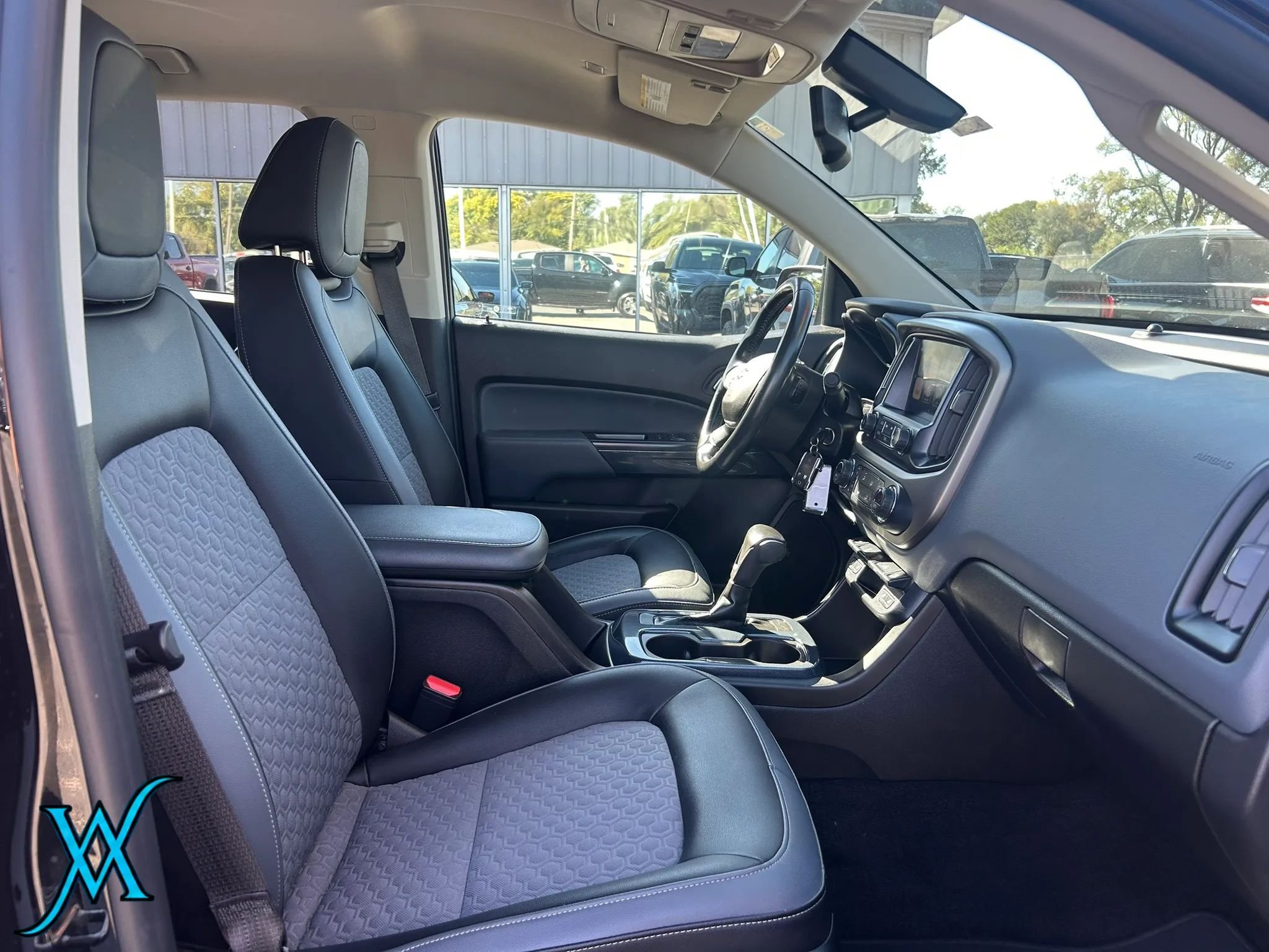Used 2018 Chevrolet Colorado Z71 AWD/4WD image 26
