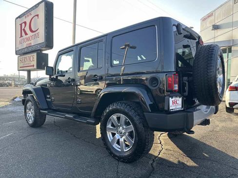 Used 2012 Jeep Wrangler Unlimited Sahara w/ Connectivity Group image 8