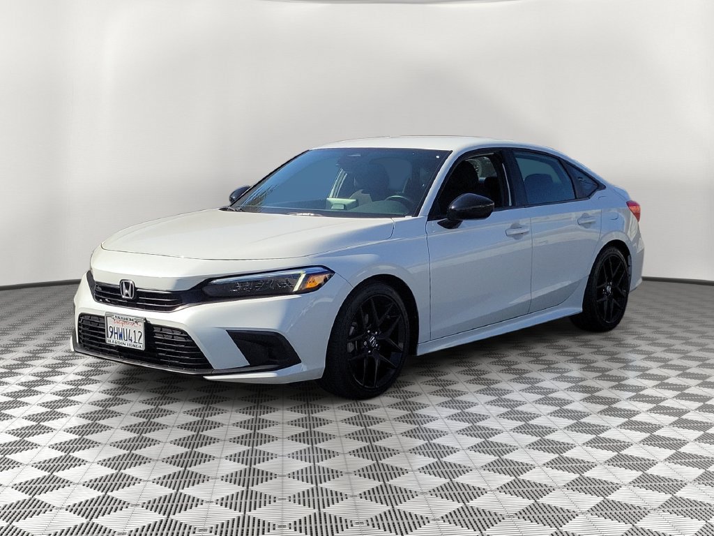 Used 2023 Honda Civic Sport image 3