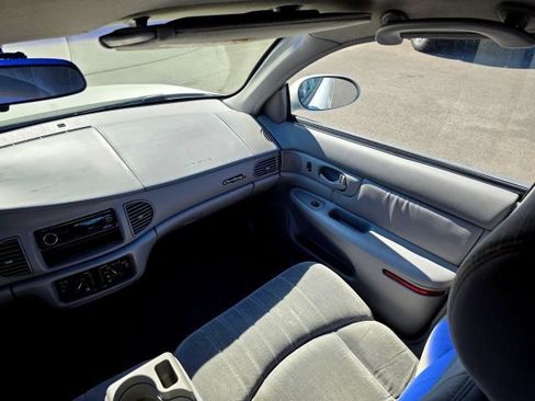 Used 2001 Buick Century Custom w/ Premium Pkg FWD image 34