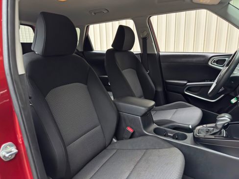 Used 2021 Kia Soul LX FWD image 29