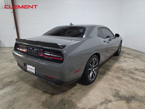 Used 2023 Dodge Challenger R/T w/ Plus Package image 6